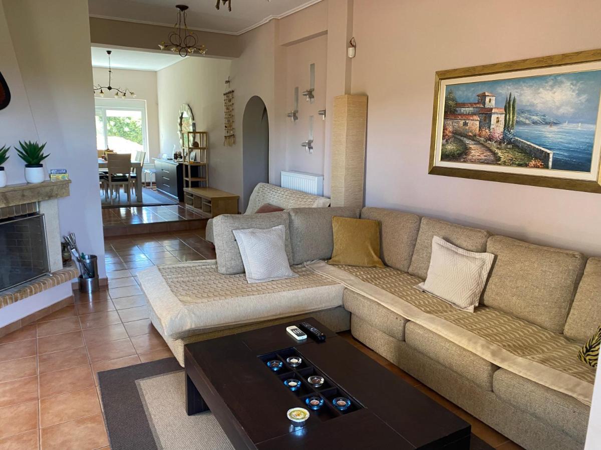 Relaxing Villa With Swimming Pool And Garden Agios Georgios  ภายนอก รูปภาพ