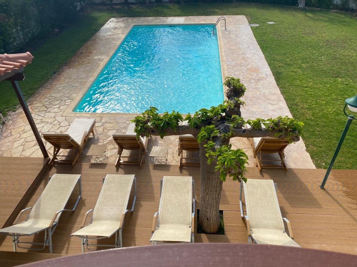 Relaxing Villa With Swimming Pool And Garden Agios Georgios  ภายนอก รูปภาพ