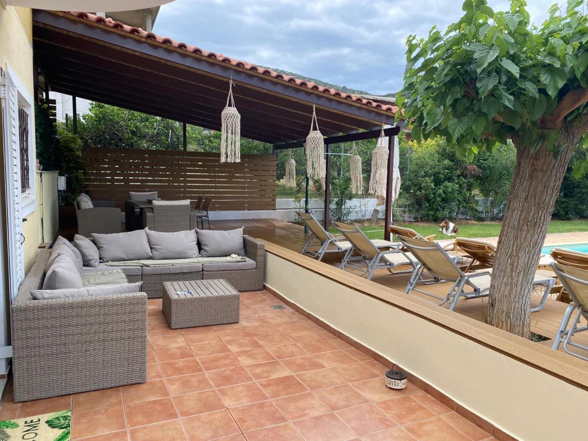Relaxing Villa With Swimming Pool And Garden Agios Georgios  ภายนอก รูปภาพ