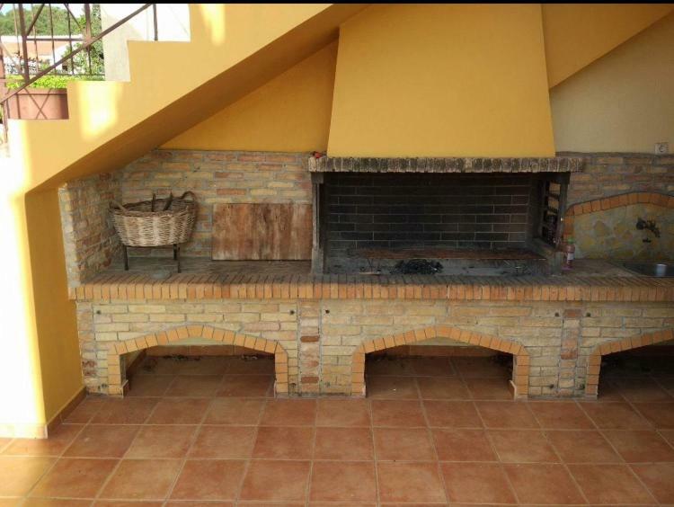 Relaxing Villa With Swimming Pool And Garden Agios Georgios  ภายนอก รูปภาพ