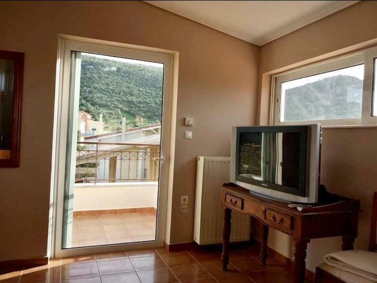 Relaxing Villa With Swimming Pool And Garden Agios Georgios  ภายนอก รูปภาพ