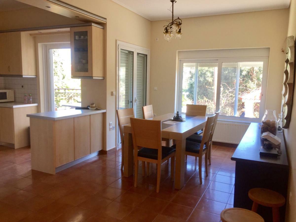Relaxing Villa With Swimming Pool And Garden Agios Georgios  ภายนอก รูปภาพ