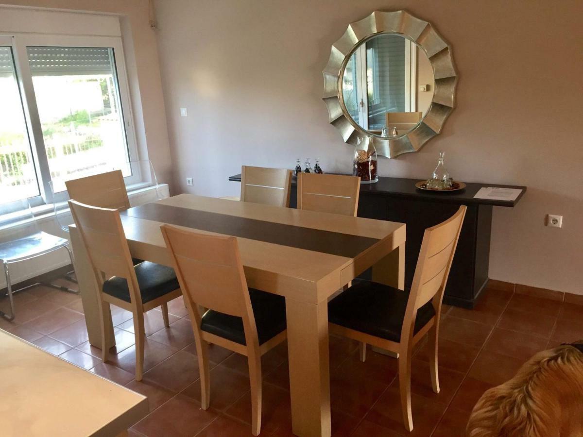Relaxing Villa With Swimming Pool And Garden Agios Georgios  ภายนอก รูปภาพ