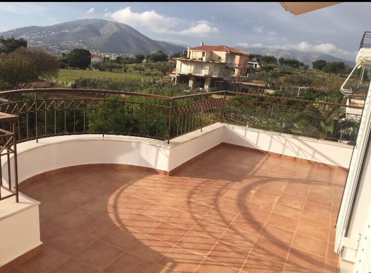 Relaxing Villa With Swimming Pool And Garden Agios Georgios  ภายนอก รูปภาพ