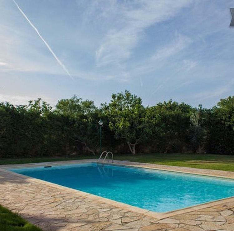 Relaxing Villa With Swimming Pool And Garden Agios Georgios  ภายนอก รูปภาพ
