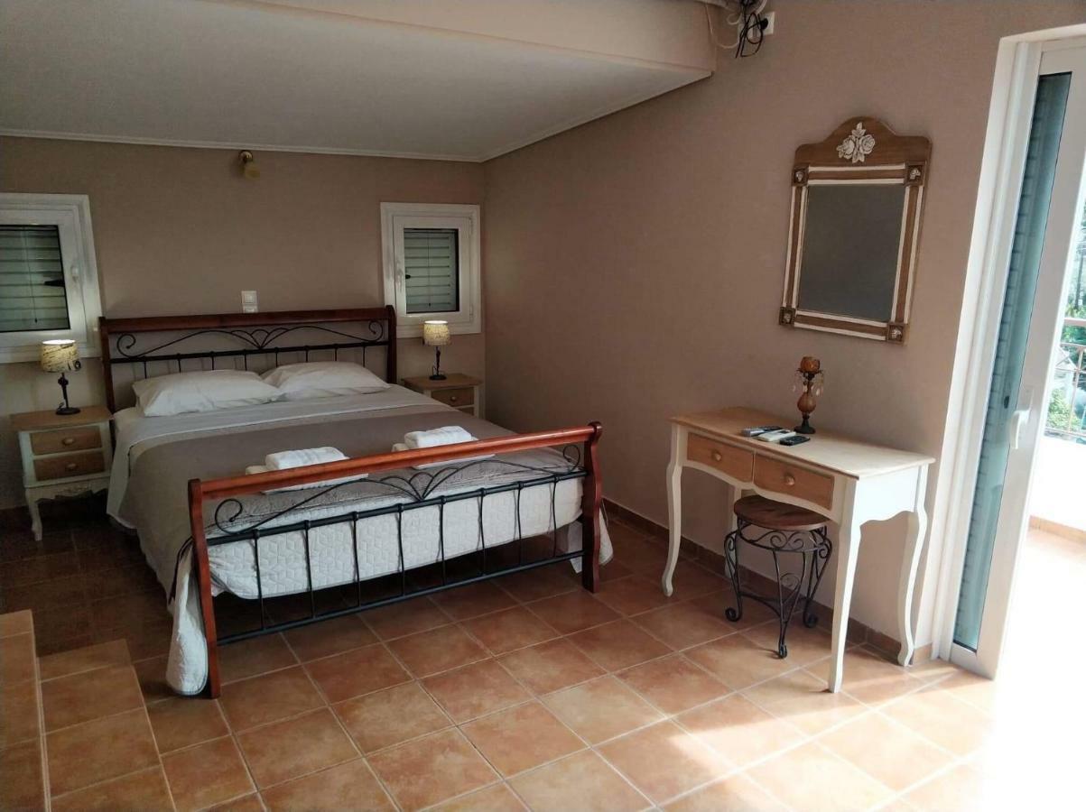 Relaxing Villa With Swimming Pool And Garden Agios Georgios  ภายนอก รูปภาพ